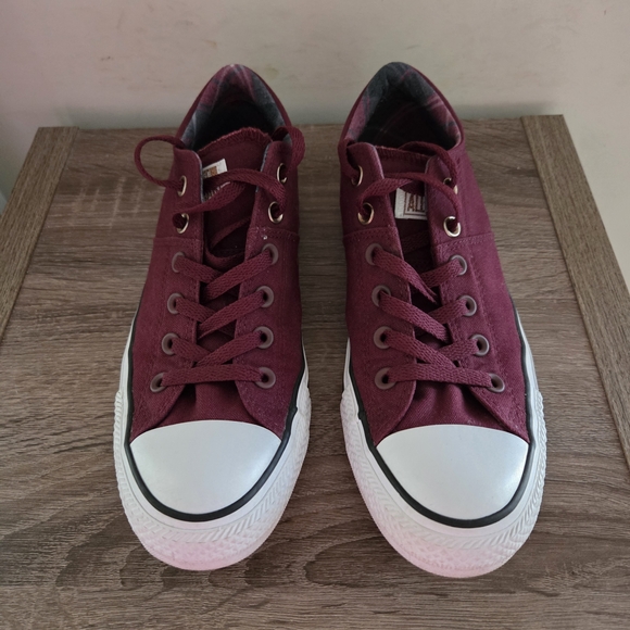 Converse All Stars Shoes - Converse Low Top Sneakers Size 10